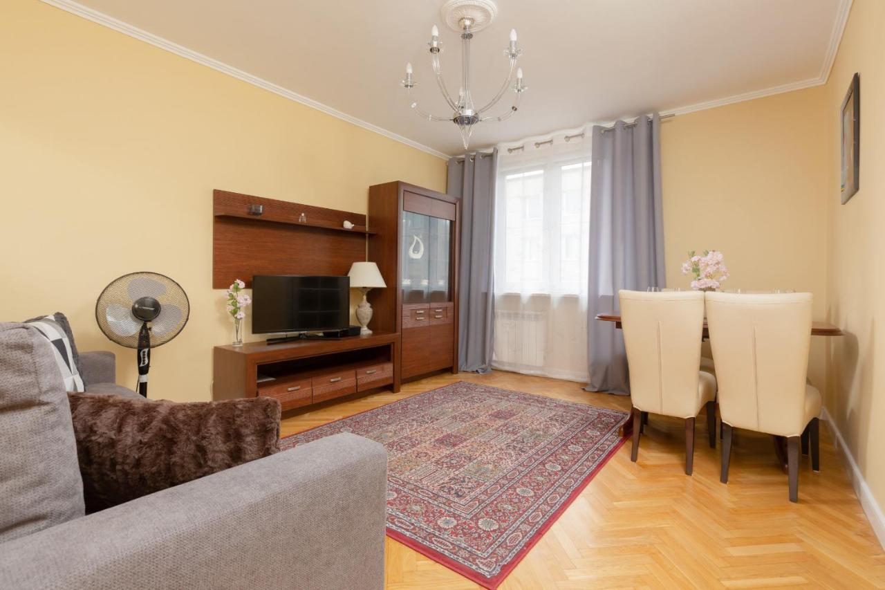 Miodowa Apartment Krasinski Garden Warsaw By Noclegi Renters Екстер'єр фото
