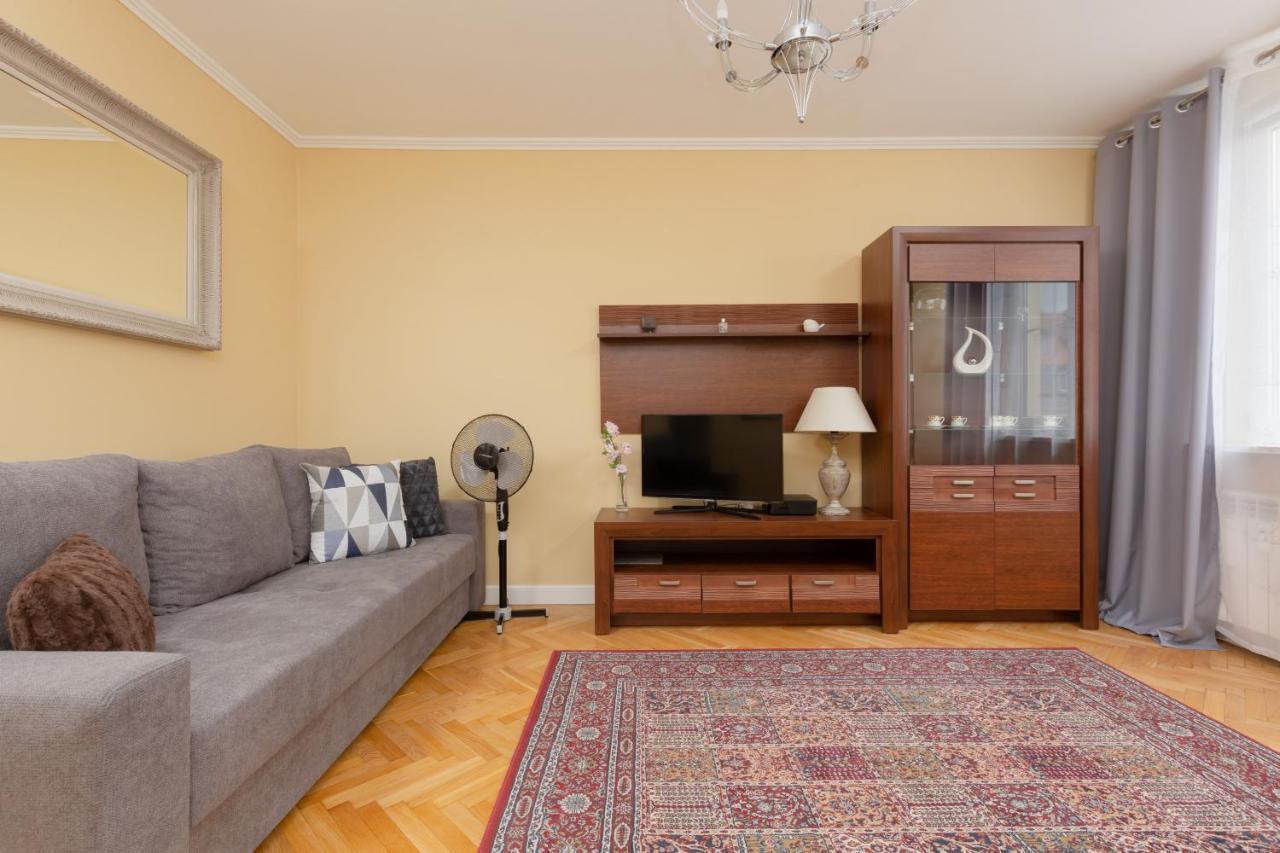 Miodowa Apartment Krasinski Garden Warsaw By Noclegi Renters Екстер'єр фото