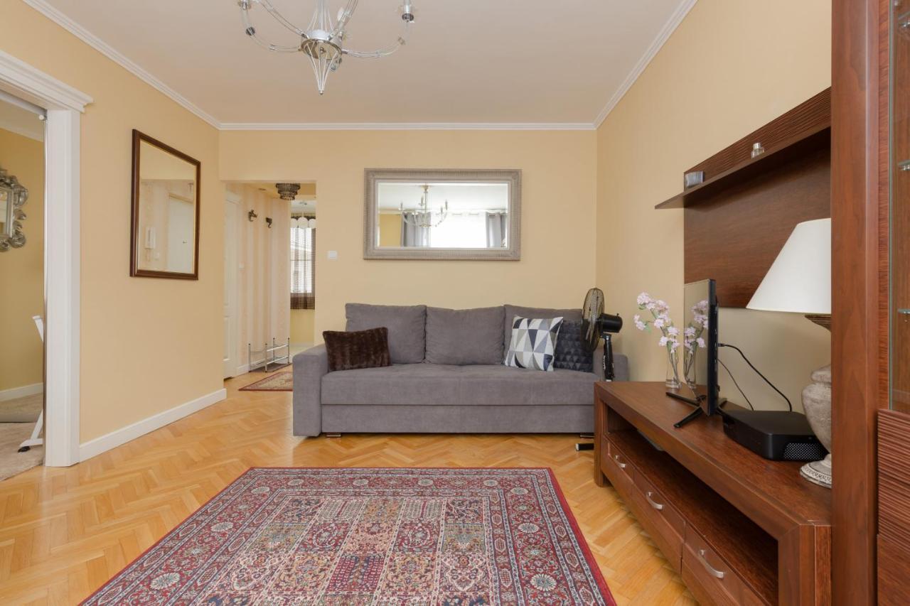 Miodowa Apartment Krasinski Garden Warsaw By Noclegi Renters Екстер'єр фото