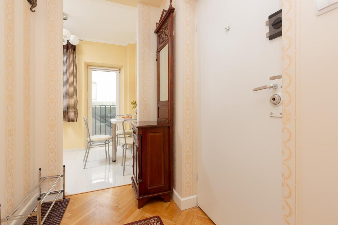 Miodowa Apartment Krasinski Garden Warsaw By Noclegi Renters Екстер'єр фото